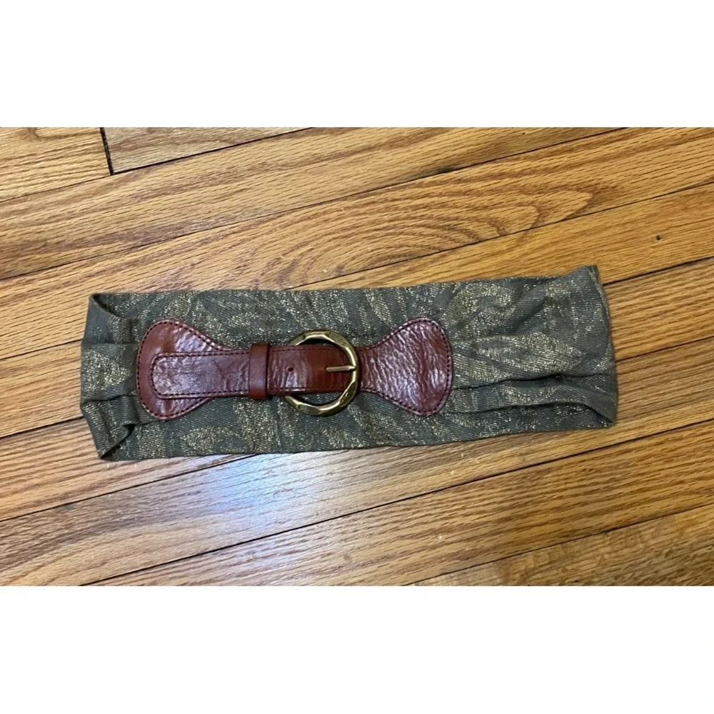 Miss‎ Albright Wide Tapestry Leather Brass Belt Pre-Owned Excellent